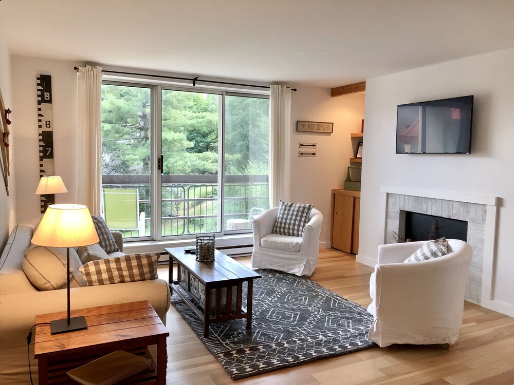 Mountainside Condo at Sugarbush Vt Walk to Resort! Mad River Valley