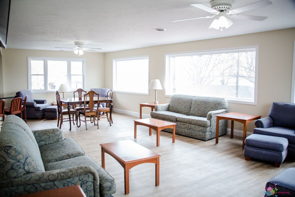Brand New 9 Bedroom, Strip/lake View AC Sauna Whirlpool Tub Deck Gas ... Brand New 9 Bedroom, Strip/lake View AC Sauna Whirlpool Tub Deck Gas ...