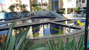 6 piscinas externas