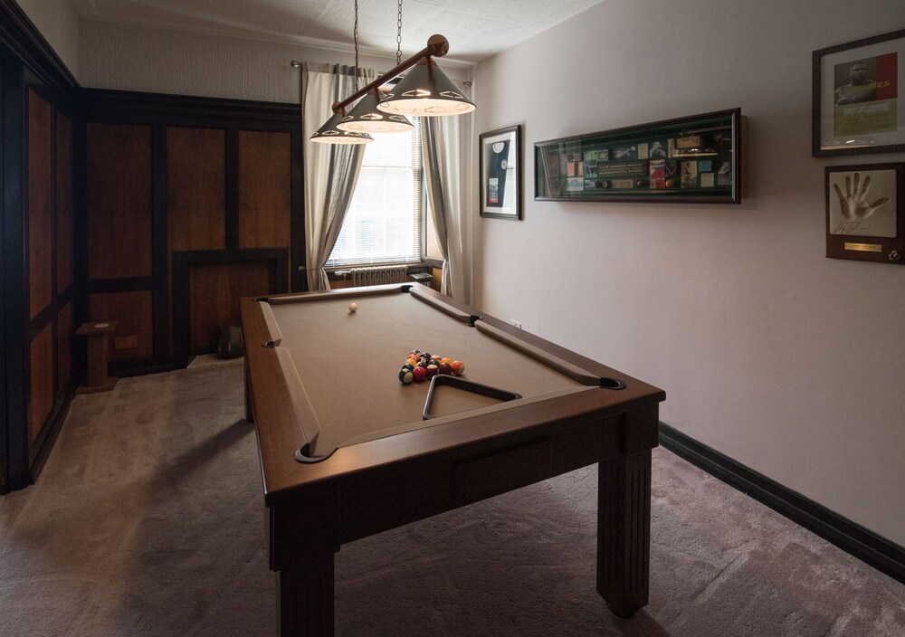 High Street Apartment With Pool Table And Free Parking Kirkcaldy Gbr Best Price Guarantee Lastminute Com Au