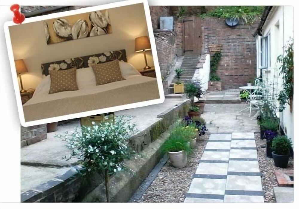 Cottage For Two Close To Alton Towers Stoke On T Featured Image