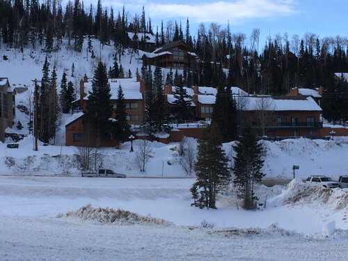 Best Cabins In Cedar City For 2020 Find Cheap 59 Cabins Rentals