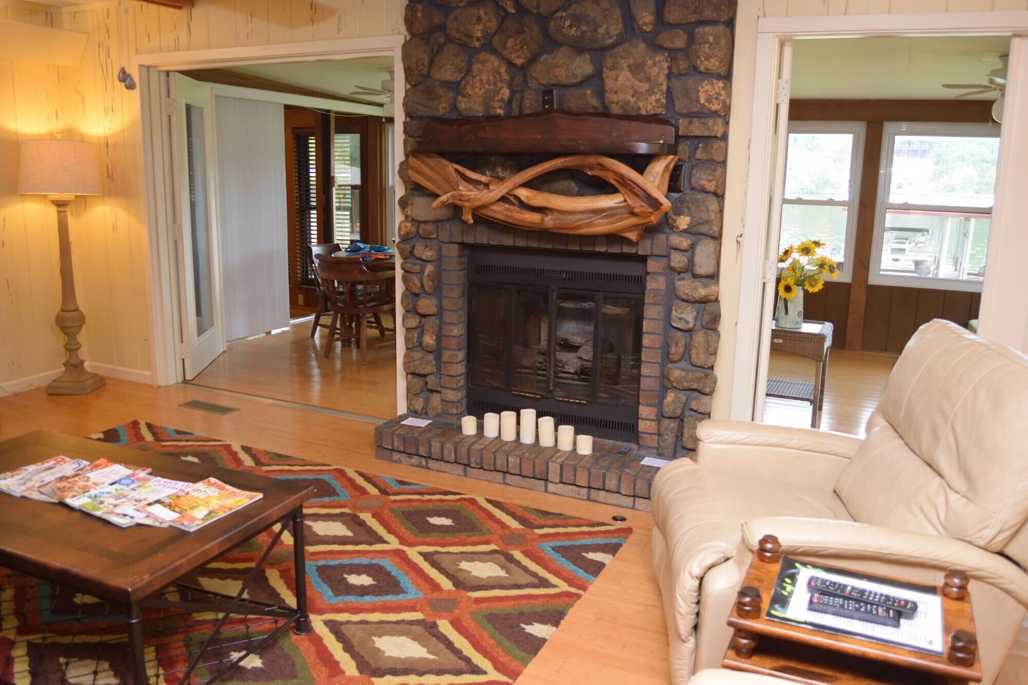 3 Ask About Free Chairback Seats For Saturday Races In Hot