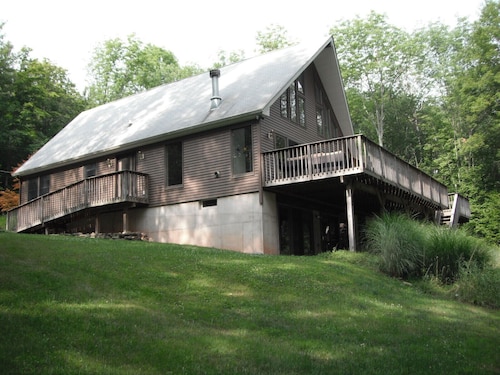 Hotels Near Bethel Woods Monticello Top 10 By Lake Jeff Tree House Abundance Of Windows And Outdoor Living Area In The Trees