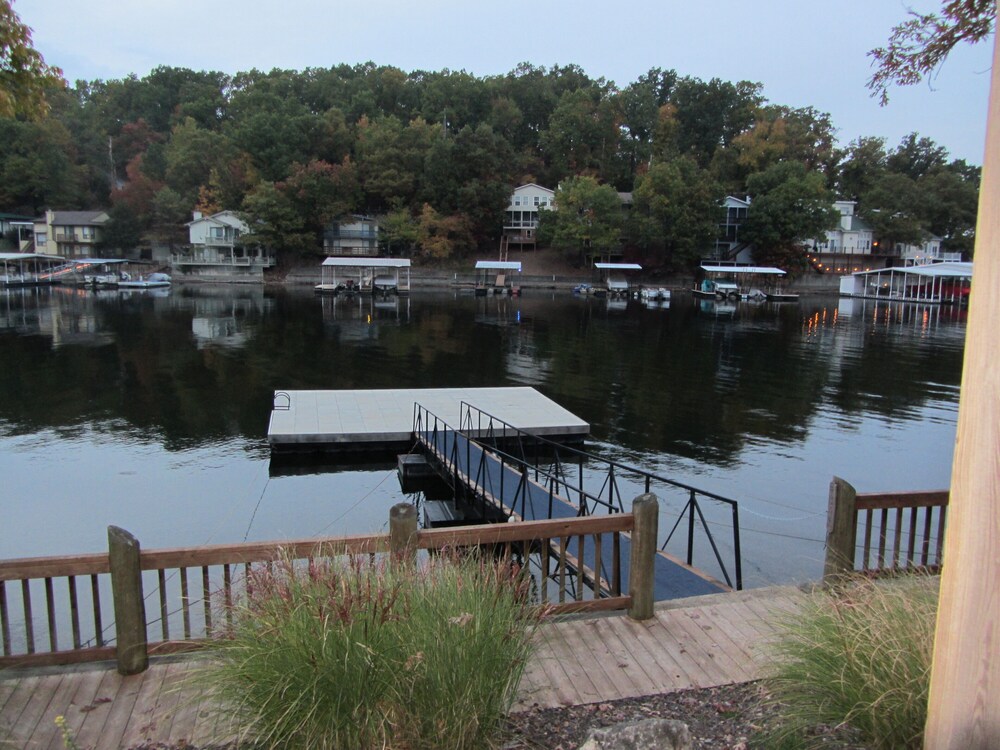 1 Bedroom Lake Ozark Condo Sleeps 4+ Koala Bear Condos off Duckhead