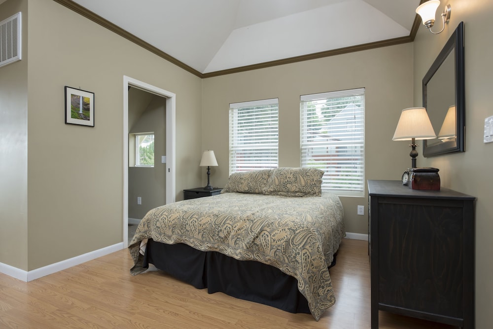 Spacious Studio Apartment Minutes From Downtown Private Parking In Seattle Hotel Rates Reviews On Orbitz