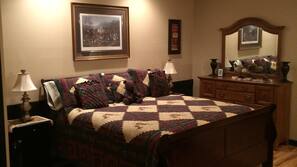 1 bedroom, iron/ironing board, Internet, linens