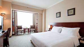 Premium bedding, minibar, in-room safe, desk