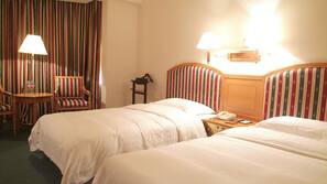 Premium bedding, minibar, in-room safe, desk
