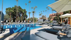 3 piscinas al aire libre