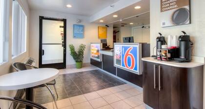 Motel 6 Oceanside, CA