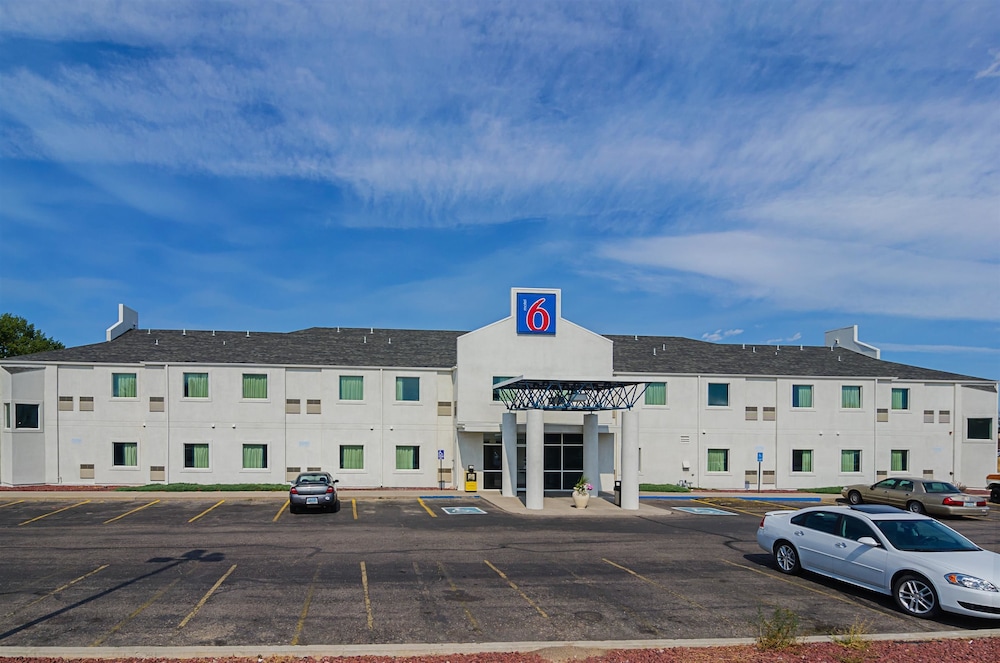 Exterior, Motel 6 Wheatland, WY