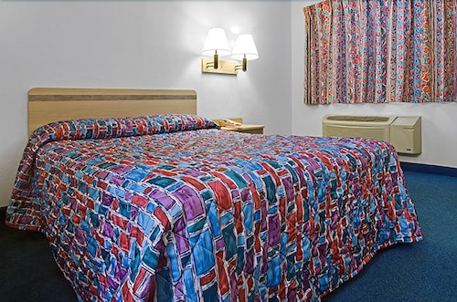 Great Place to stay Motel 6 Lake Havasu City - Lakeside near Lake Havasu City
