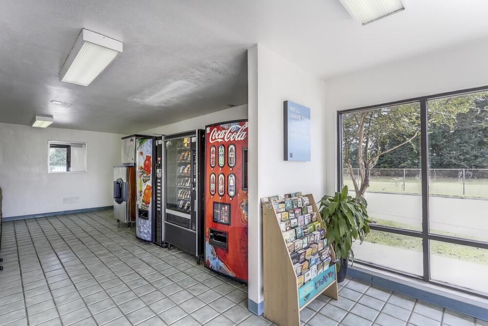 Studio 6 Lafayette, LA – I-10 & I-49 N in Lafayette | Best Rates