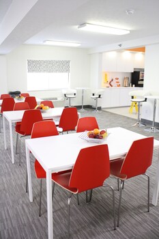 Schoenbrunn Inn Conf Center An Ascend Hotel Collection - 