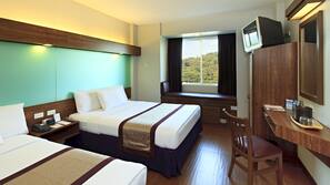 Premium bedding, in-room safe, desk, laptop workspace