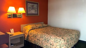 Pillowtop beds, iron/ironing board, free WiFi