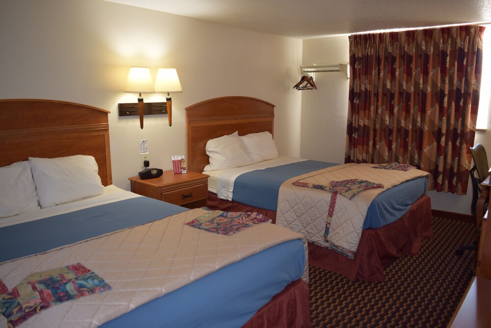 Room, Americas Best Value Inn Jefferson City