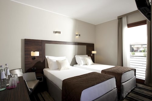 Hotels Near Venice Airport Vce Hotels With Free Airport - 