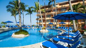 2 piscinas al aire libre