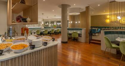 Crowne Plaza Dublin Airport, an IHG Hotel