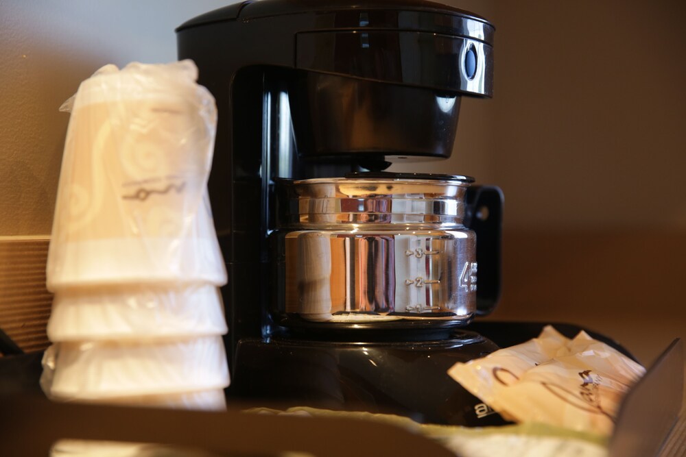 The Weathervane Inn, Muskegon 74 Room Prices & Reviews Travelocity