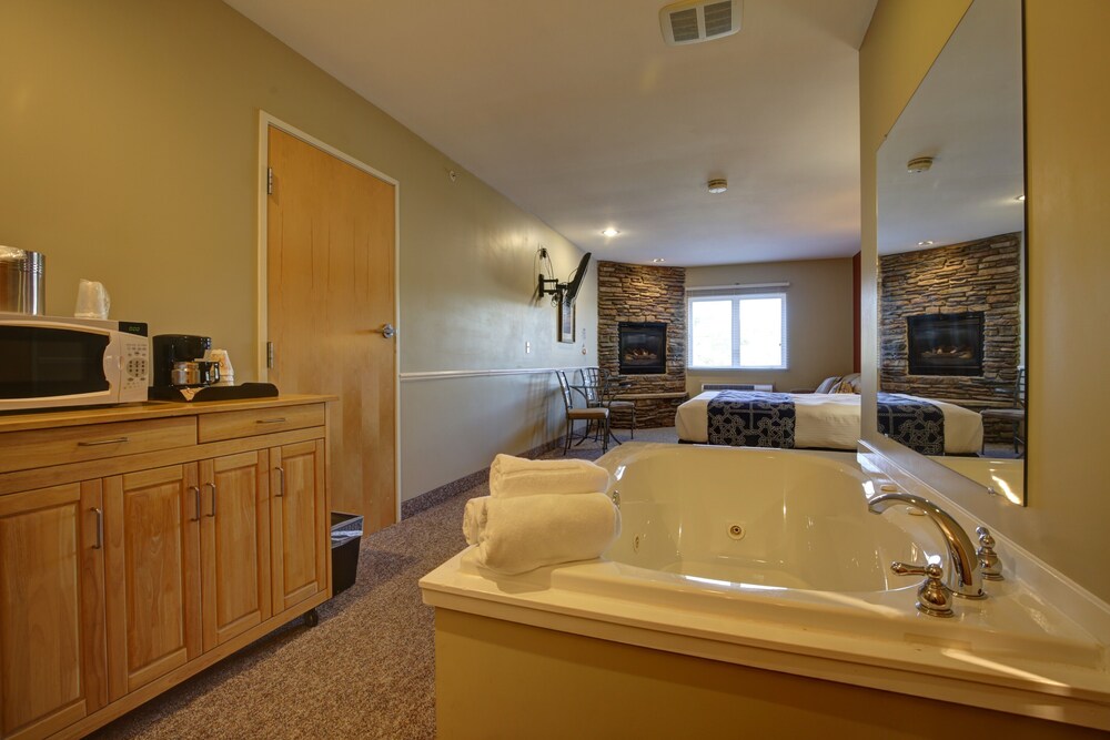 The Weathervane Inn in Montague Best Rates & Deals on Orbitz