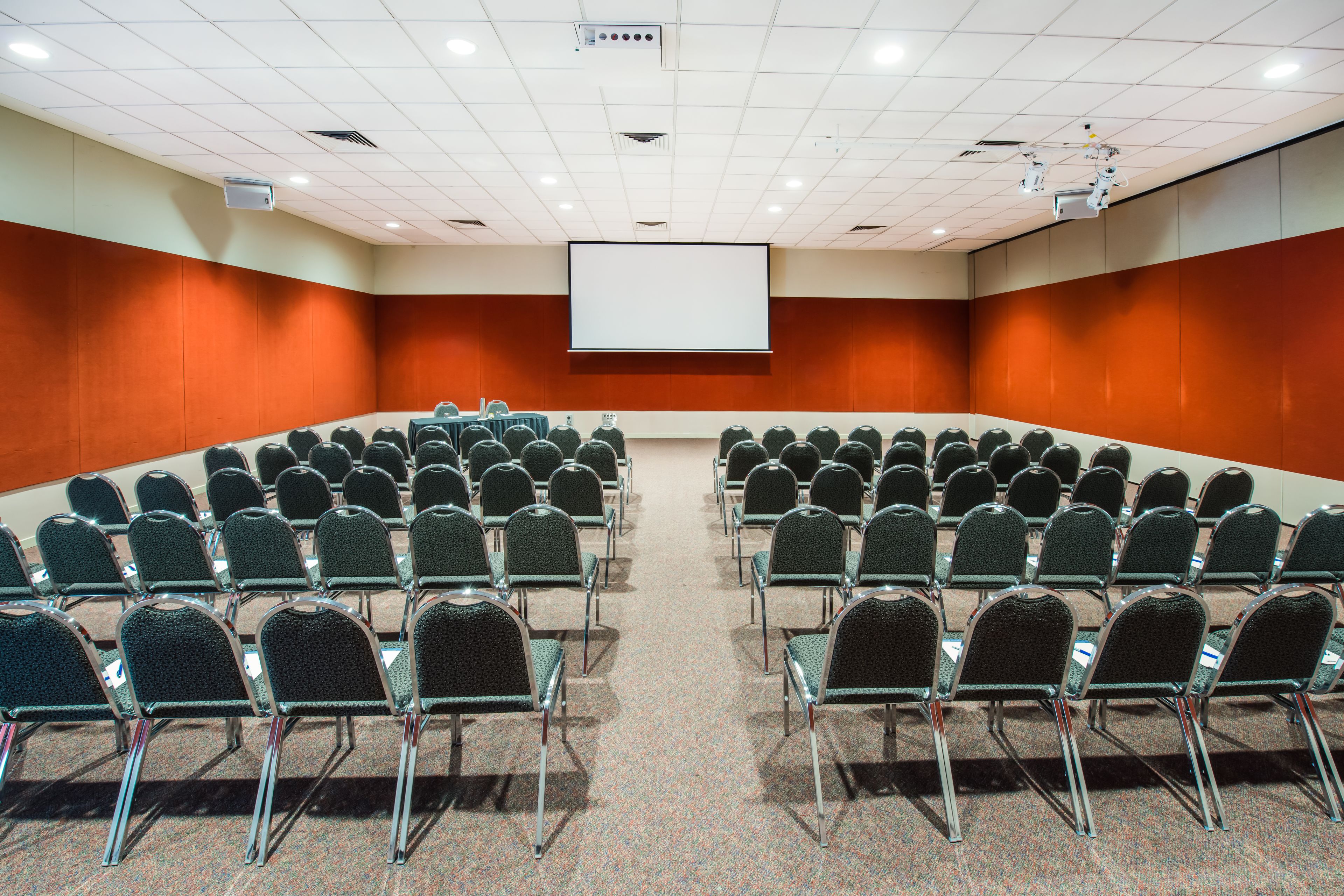 Crowne Plaza Alice Springs Lasseters