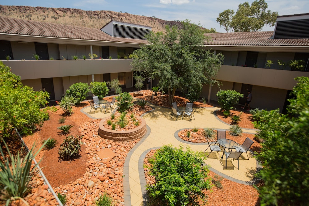 Crowne Plaza Alice Springs Lasseters Crowne Plaza Alice Springs Lasseters