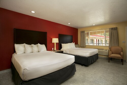 Mariposa Hotels From 68 Cheap Hotel Deals Travelocity