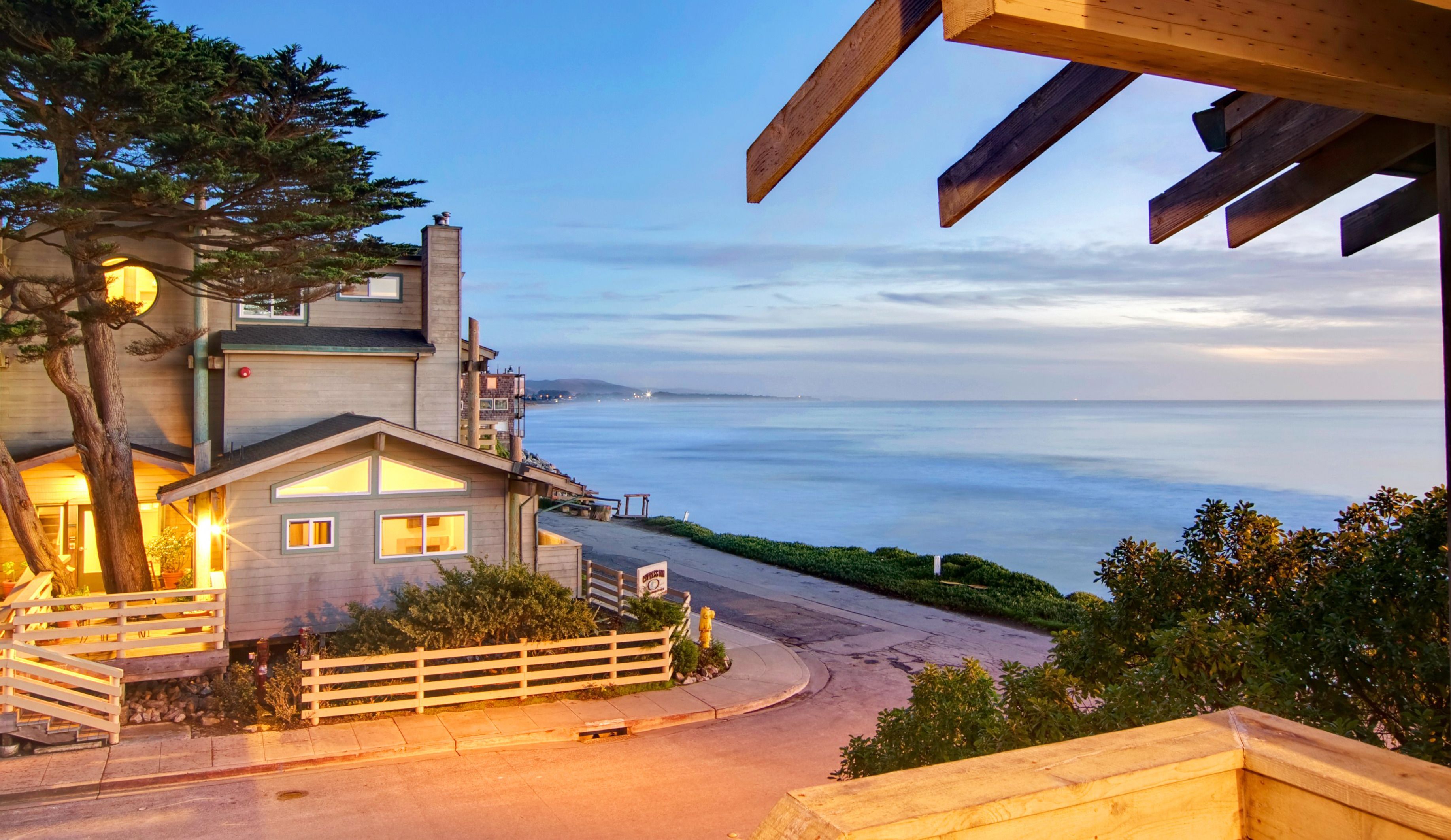 Cypress Inn On Miramar Beach In San Francisco Ca Expedia