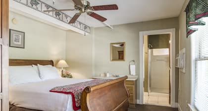 The Historic Peninsula Inn