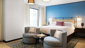 Frette Italian sheets, premium bedding, pillowtop beds, minibar