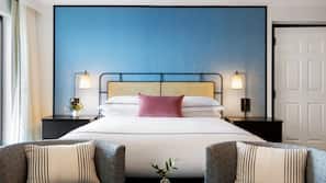 Frette Italian sheets, premium bedding, pillowtop beds, minibar