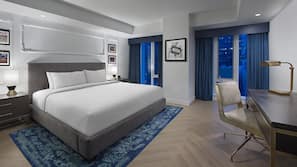 1 bedroom, premium bedding, desk, laptop workspace