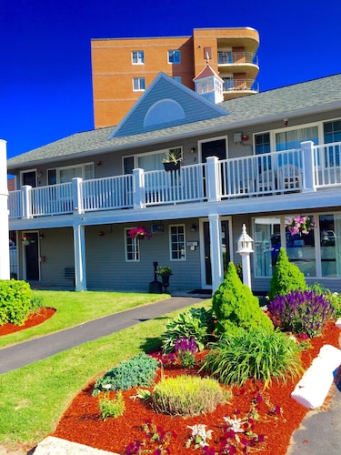 Great Place to stay Nantasket Hotel at the Beach near Hull 