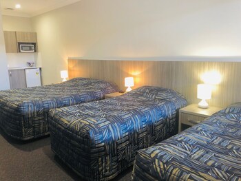 Harvest Lodge Motel Deals Reviews Gunnedah Aus Wotif