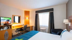 Premium bedding, in-room safe, desk, iron/ironing board