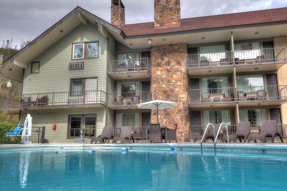 River Edge Inn in Gatlinburg Best Rates & Deals on Orbitz