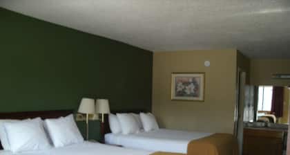 Admiralty Suites & Inn