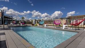 Sæsonbestemt udendørs pool