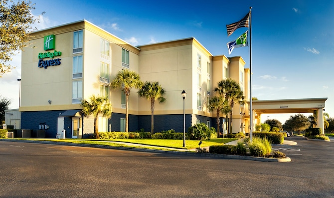 Holiday Inn Express Hotel and Suites Arcadia, an IHG Hotel in ...