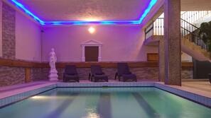 Indoor pool, 2 outdoor pools