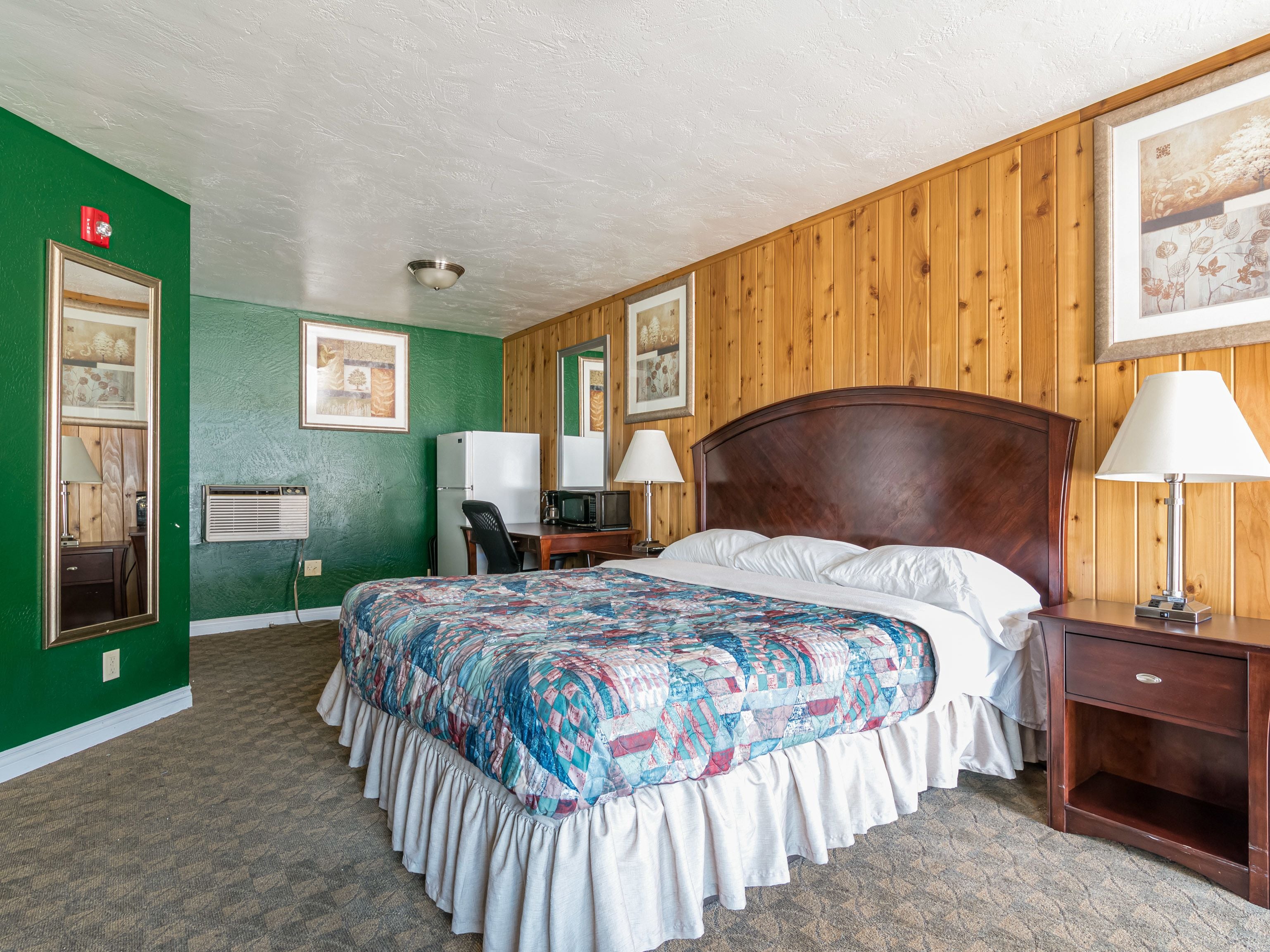 Americas Best Value Inn-Central Medford in Medford, United States
