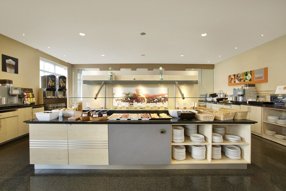 Hotel Holiday Inn Express Frankfurt Hotel Holiday Inn Express Frankfurt