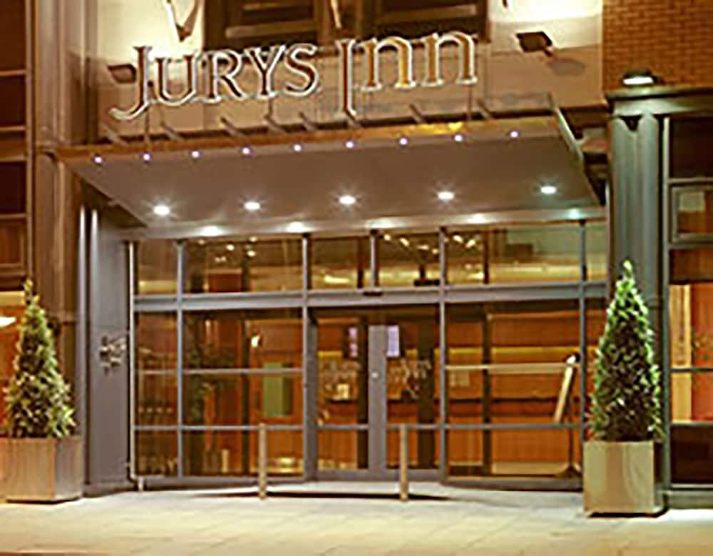 Front of property, Jurys Inn Dublin Parnell Street