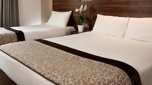 Desk, iron/ironing board, free WiFi, linens