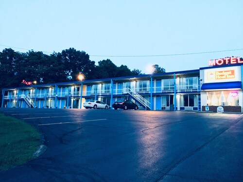 Hotels Near Wohlfahrt Haus Dinner Theatre Wytheville Find Cheap