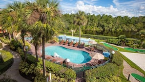 2 outdoor pools