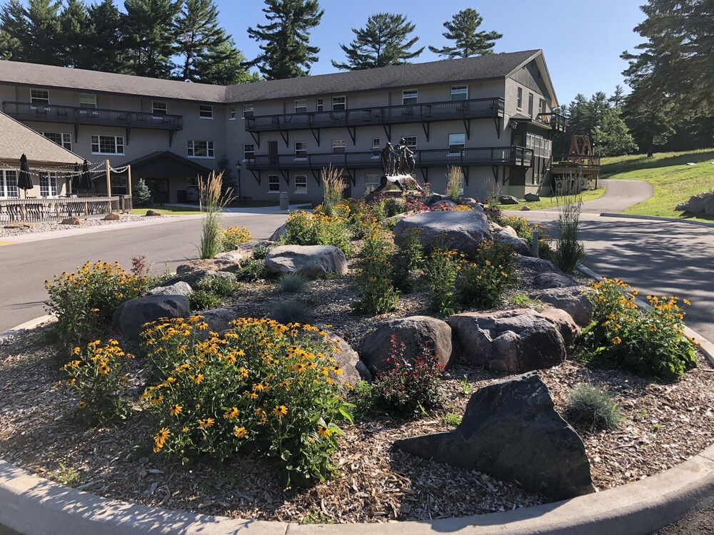 Pine Mountain Ski & Golf Resort in Iron Mountain | Best Rates & Deals on  Orbitz